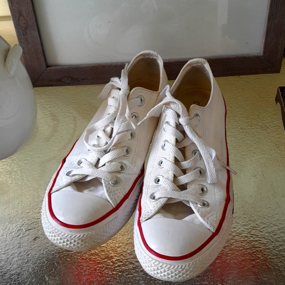 Converse Chuck Taylor All Star White Women's Size 8 Men's Size 6 - Picture 1 of 9